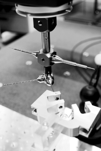 zeiss-koordinatenmessmaschine-bauteilpruefung-cnc-technik-praezision-messmaschine